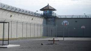 CA legislators reject bill closing loophole on violent offenders