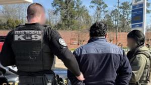 ICE arrests MS-13 gang members hiding in Nebraska