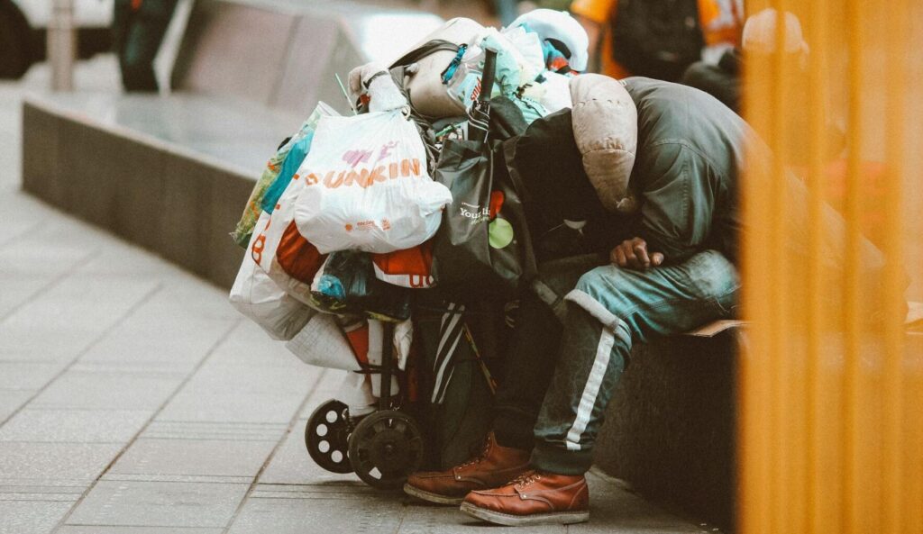 Trump executive order moves to get homeless off the streets